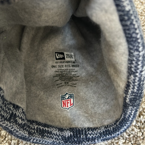 NFL New Era Seattle Seahawks Lined Beanie - Picture 6 of 7
